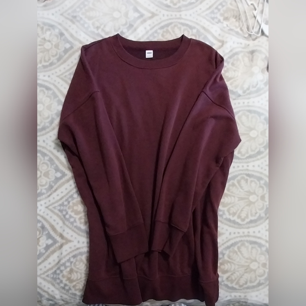 Old Navy Long Sweat Shirt Size L Wine color